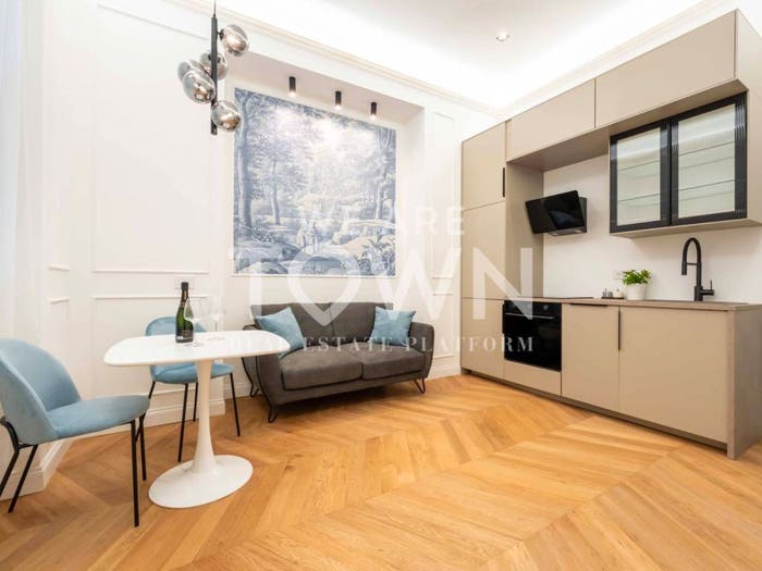 Appartamento bilocale in vendita in Via Carlo Farini, Isola, Milano