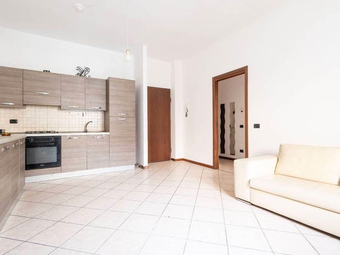 Appartamento trilocale in vendita in Via Don Silvestro Beneggi, Centro, Lainate