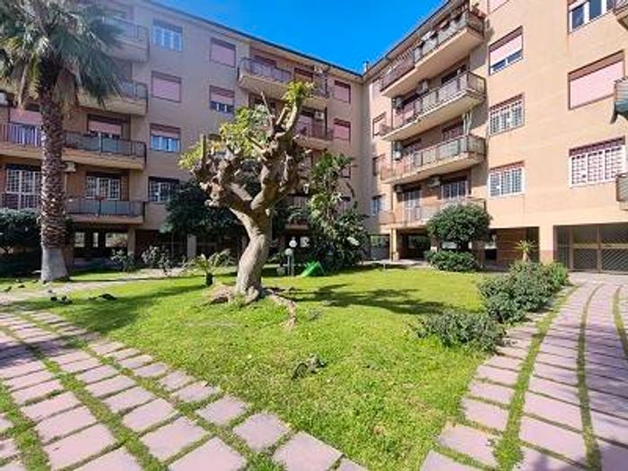 Appartamento con 5 locali in vendita in Via Antonio d'Agata, San Giovanni Galermo, Catania