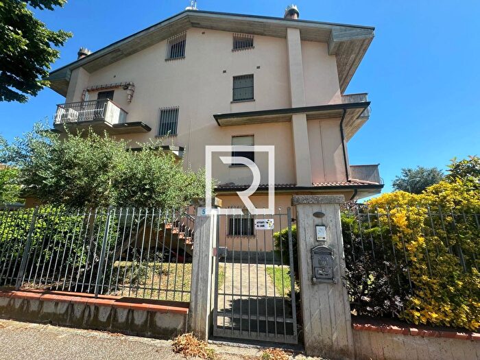 Casa quadrilocale in vendita in Via Acquara, Forli'