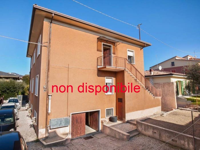 Casa con 6 locali in vendita in Via Marconi, Centro, Bardolino