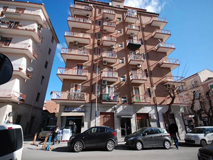 Appartamento trilocale in vendita in Via Giovanni Urbano, Foggia
