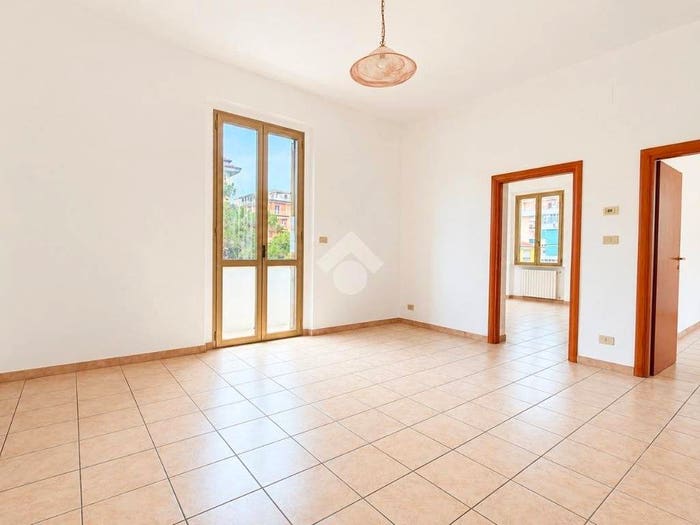Appartamento trilocale in vendita in Via matese, Ospedale, Pescara