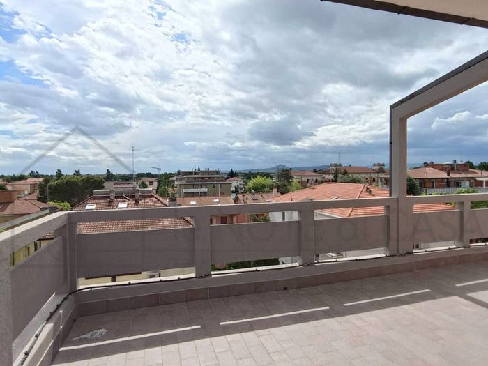 Casa con 6 locali in vendita in Via Arrigo Boito, Stazione Grandi Italiani, Forlì