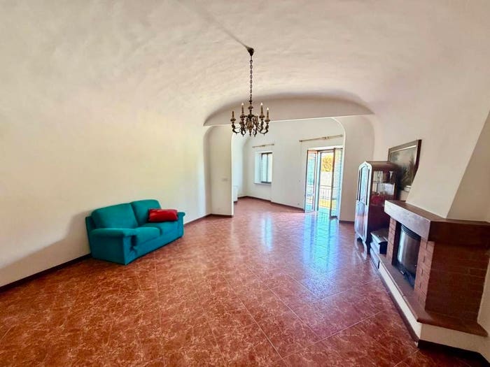 Appartamento trilocale in vendita in Frazione Ancarano Sotto, Centro, Rivergaro