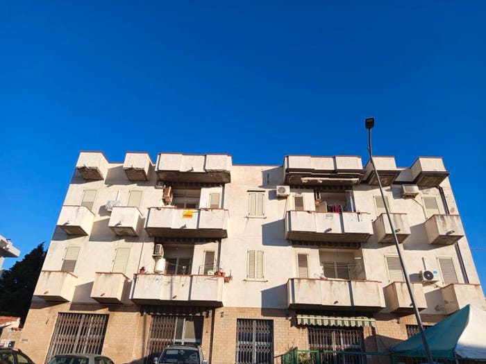 Appartamento quadrilocale in vendita in Via Guglielmo Marconi, Locri