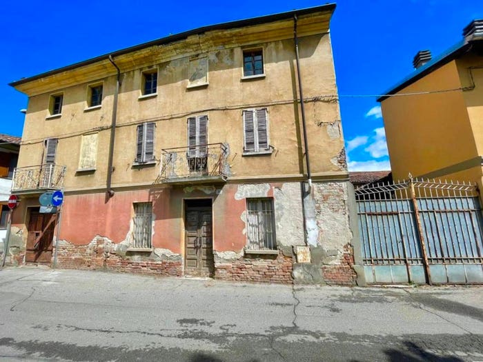 Casa quadrilocale in vendita in Via Milano, Centro, Castelnuovo Scrivia