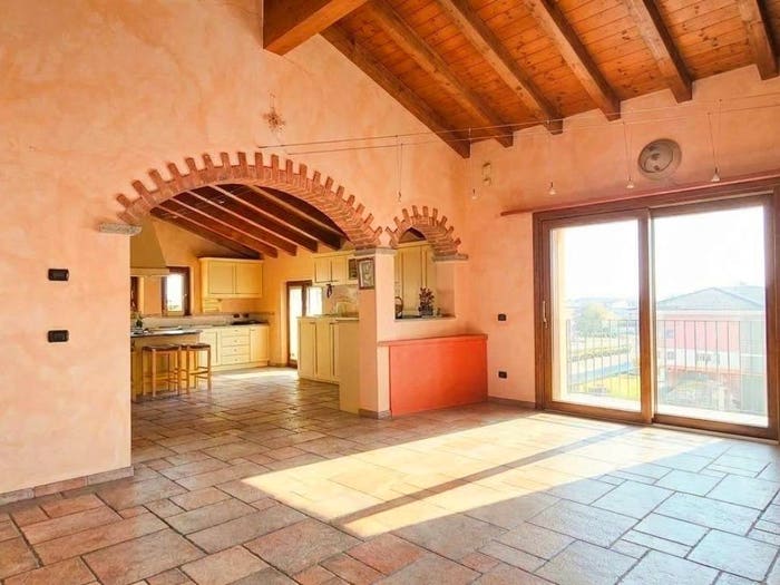 Casa quadrilocale in vendita in Via Thomas Alva Edison, Centro, Ispra
