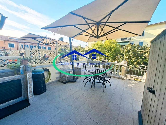 Casa con 6 locali in vendita in Via Enzo Poli, Sorgenti, Livorno
