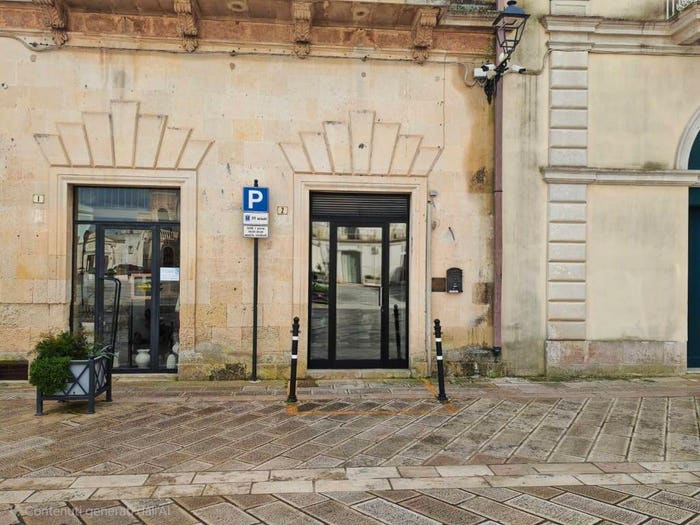 Appartamento quadrilocale in vendita in Piazza Del Popolo, PresicceAcquarica