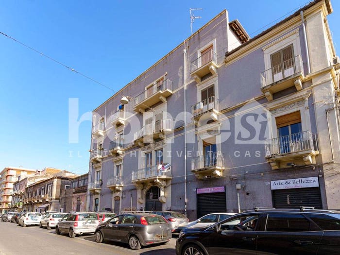 Appartamento con 6 locali in vendita in Via Vittorio Emanuele II Catania CT Italia, Palestro, Catania