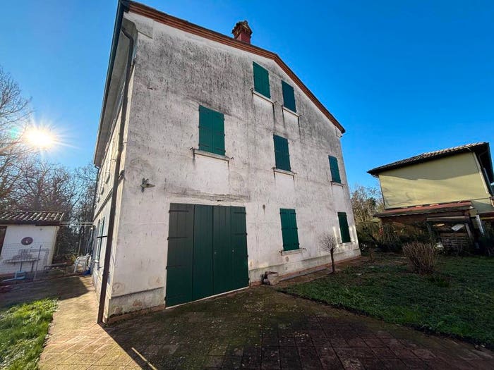 Casa con 6 locali in vendita in Via Provinciale Ovest, Nonantola