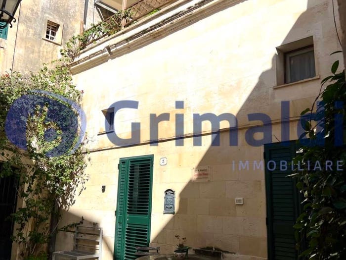Casa con 6 locali in vendita in Via Adua, Centro Storico, Lecce