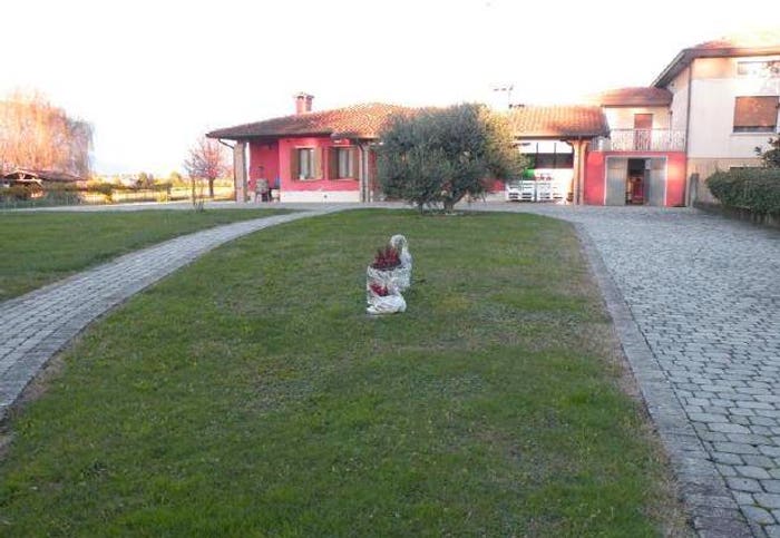 Casa con 6 locali in vendita in Via Dante Alighieri, Centro, Brugnera