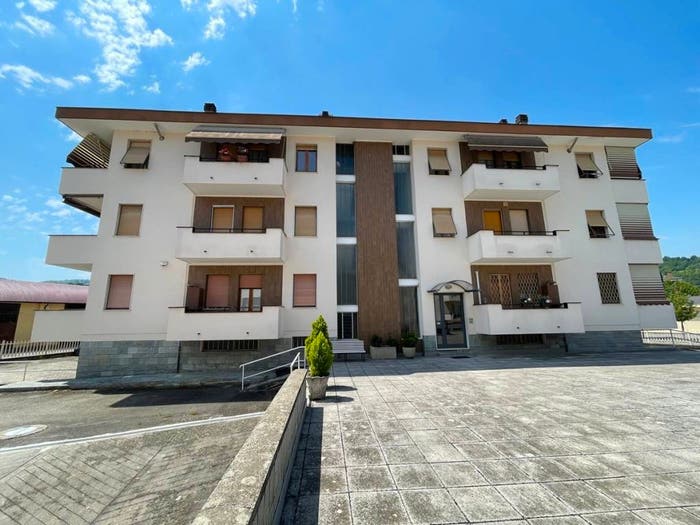 Appartamento quadrilocale in vendita in Viale Risorgimento, Canelli
