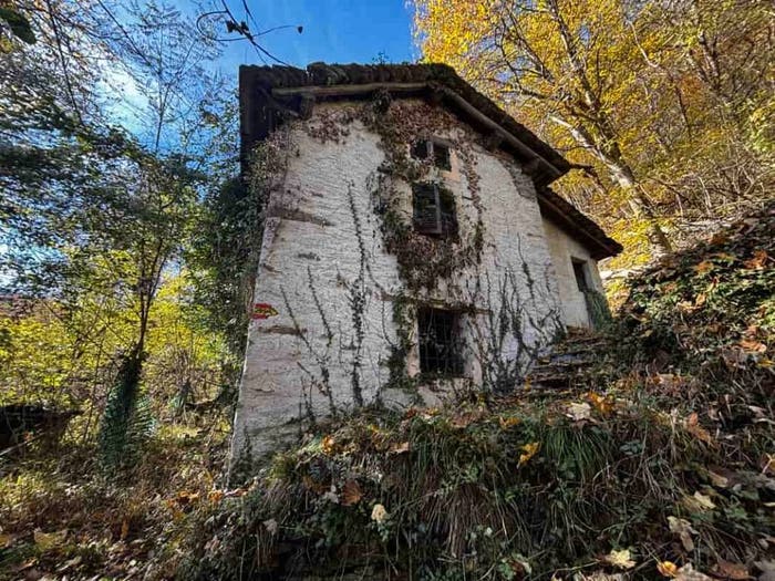 Casa quadrilocale in vendita in Via degli Alpini, Centro, Scopello