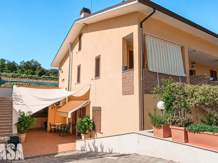 Casa con 6 locali in vendita in Via Colombarona, Borello, Cesena