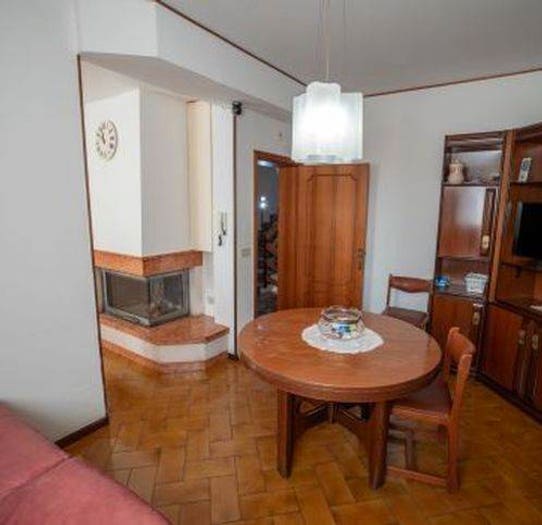 Casa con 5 locali in vendita in Castelleone di Suasa
