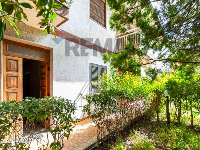 Appartamento con 6 locali in vendita in Via Lodi, San Giovanni Galermo, Catania