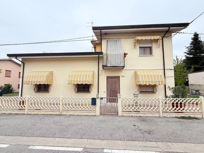 Appartamento con 5 locali in vendita in Via Settembre, Filo, Argenta