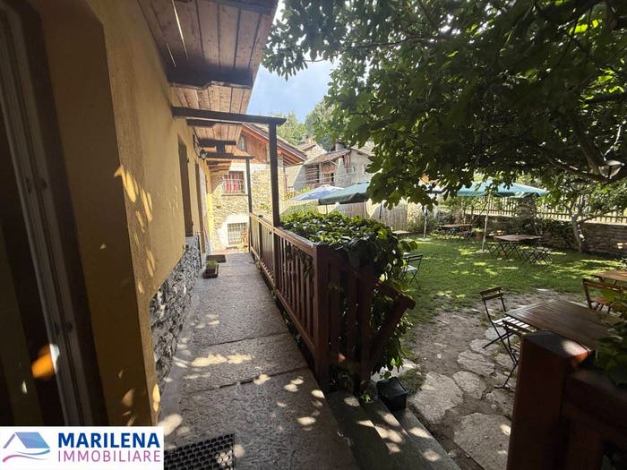 Casa con 6 locali in vendita in Frazione Villes Dessus, Plan D'introd, Introd