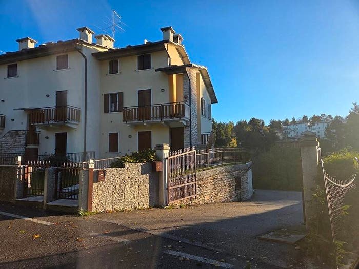 Appartamento trilocale in vendita in Centro, Bosco Chiesanuova