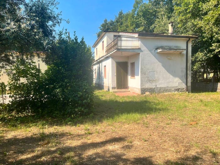 Casa quadrilocale in vendita in Via Giunture, Sant'Apollinare
