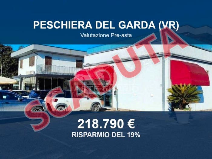 Appartamento quadrilocale in vendita in Via Venezia, Centro, Peschiera del Garda