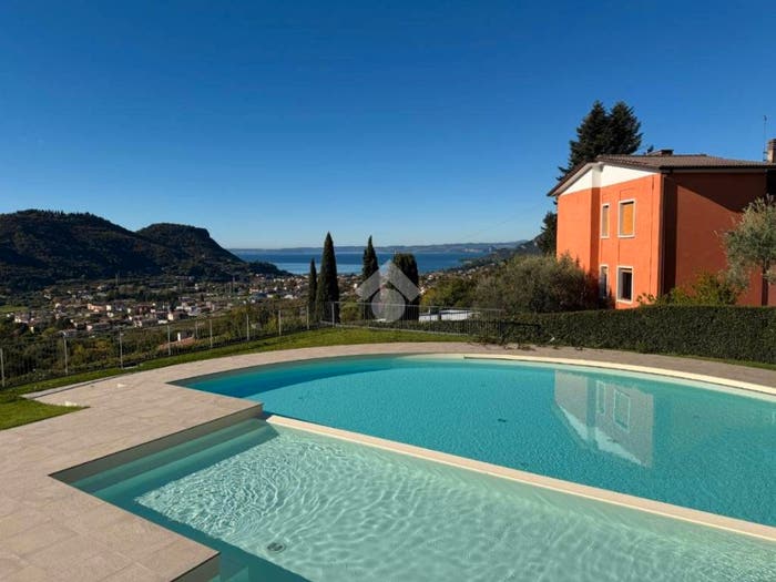 Casa quadrilocale in vendita in Via Le Sponde, Costermano, Costermano sul Garda