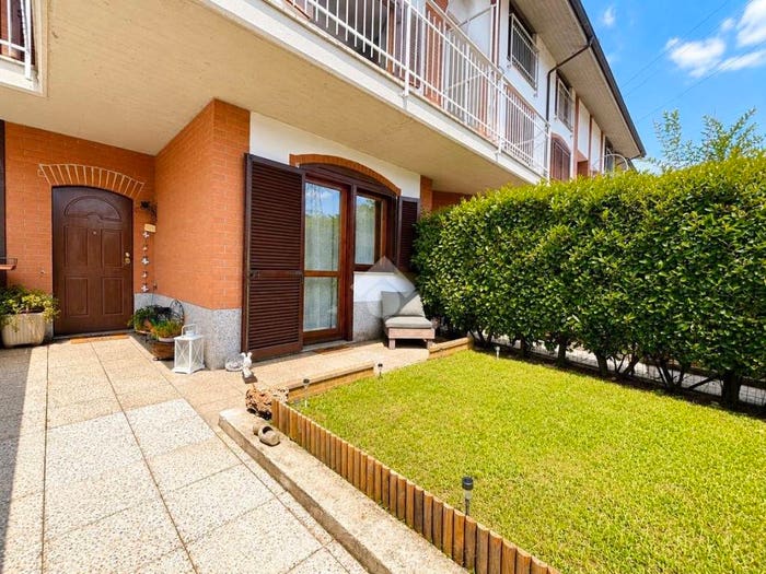 Casa con 6 locali in vendita in Via A Volta, Nichelino