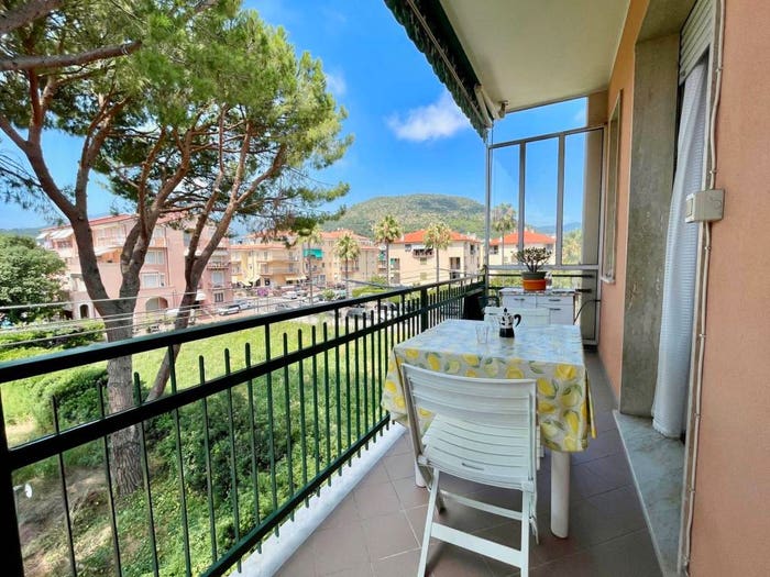 Appartamento bilocale in vendita in Via dei Fiori, Borgio, Borgio Verezzi