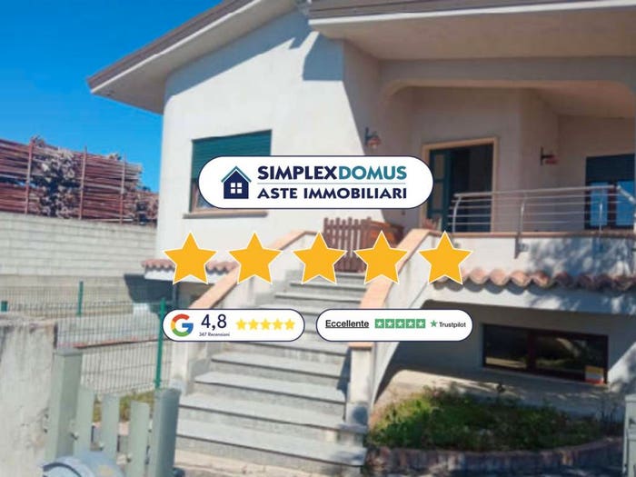Casa con 6 locali in vendita in Cropani Marina, Cropani