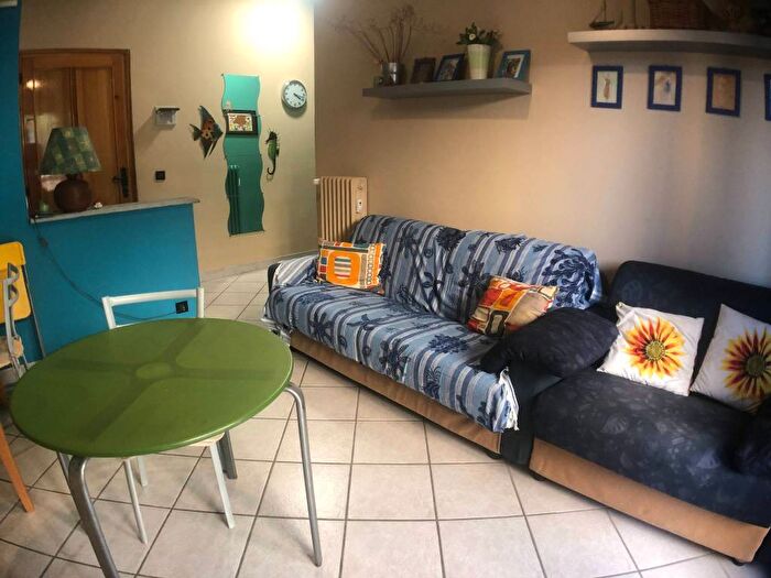 Appartamento trilocale in vendita in Via Enrico Pietrafraccia, Centro, Ceriale