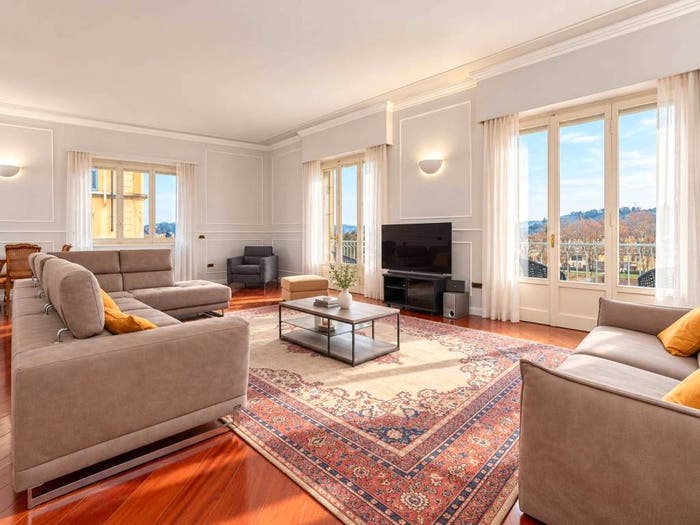 Appartamento con 6 locali in vendita in Borgo Ognissanti Il Prato, Firenze