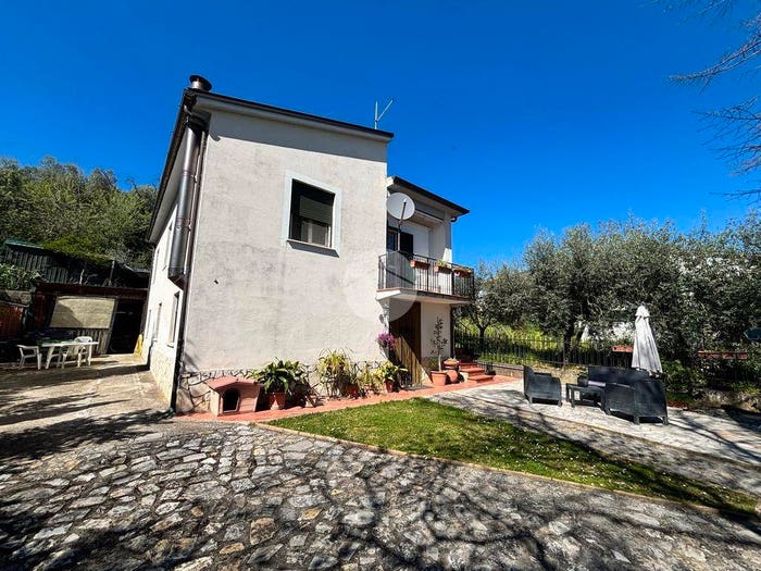 Casa con 5 locali in vendita in Santa maria della neve, Santa Maria Della Neve, Calvi dell'Umbria