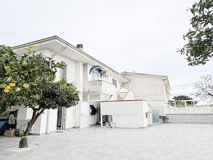 Casa trilocale in vendita in Viale Macchia dell'Alba, San Giacomo Marinella, Calopezzati