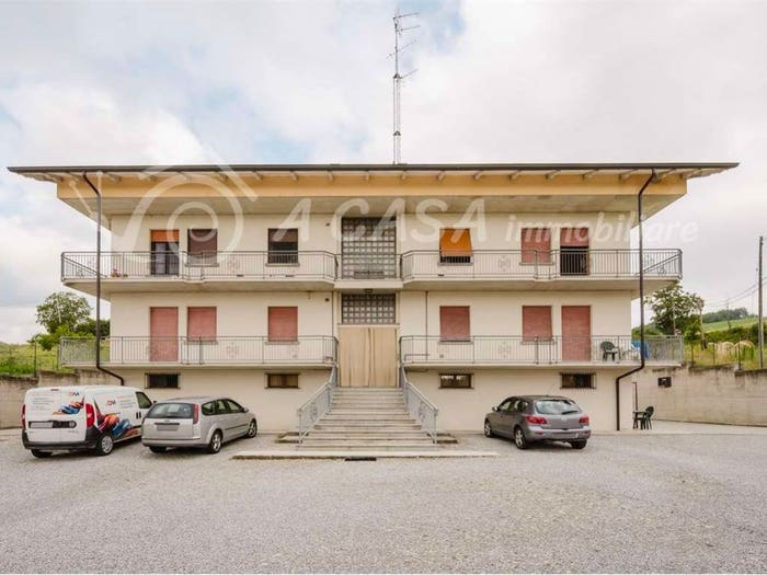 Appartamento quadrilocale in vendita in via vittorio galvani, Centro, Langhirano
