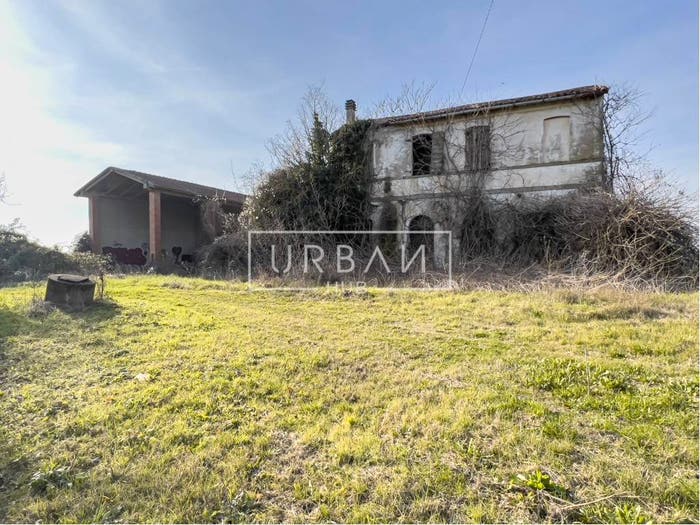 Casa con 6 locali in vendita in Via Schiova, Pievequinta, Forlì