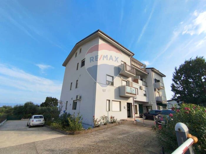 Appartamento con 5 locali in vendita in STRADA PROVINCIALE, Pianette, Santa Caterina Albanese