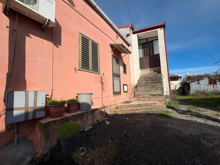 Casa trilocale in vendita in Via Janò Casalicchio, Pontegrande Sant'Elia, Catanzaro