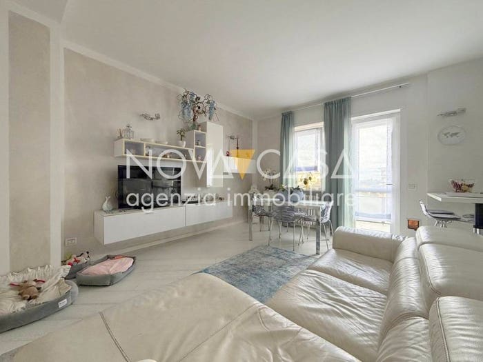 Appartamento trilocale in vendita in Via della Repubblica, Semicentro, Crema