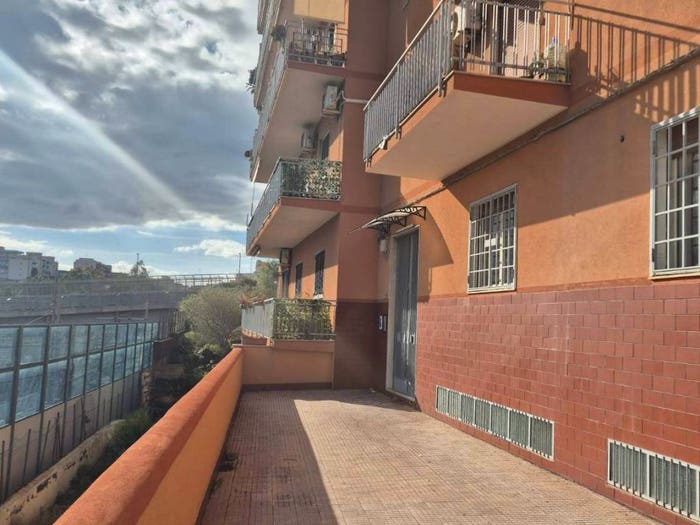 Appartamento trilocale in vendita in Via Prestinenza, Picanello, Catania
