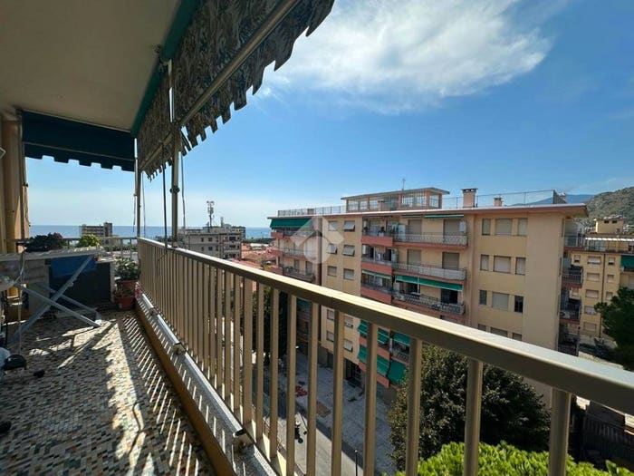 Appartamento trilocale in vendita in Via don bosco, Centro, Vallecrosia