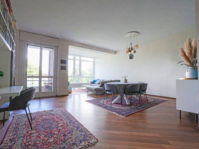 Appartamento con 6 locali in vendita in Viale Lodovico Antonio Muratori, Viali, Modena