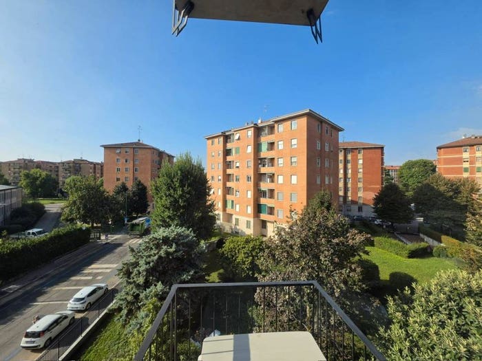Appartamento trilocale in vendita in Bologna Sulmona, Milano