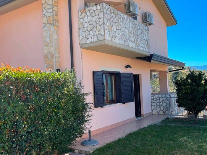 Casa con 6 locali in vendita in Via Giovanni Falcone, Centro, San Pietro in Guarano