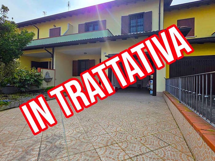Casa quadrilocale in vendita in Via del Dosso, Centro, Bascapè