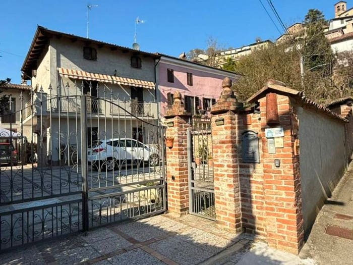 Casa con 6 locali in vendita in Via Vivaio, Centro, Ottiglio