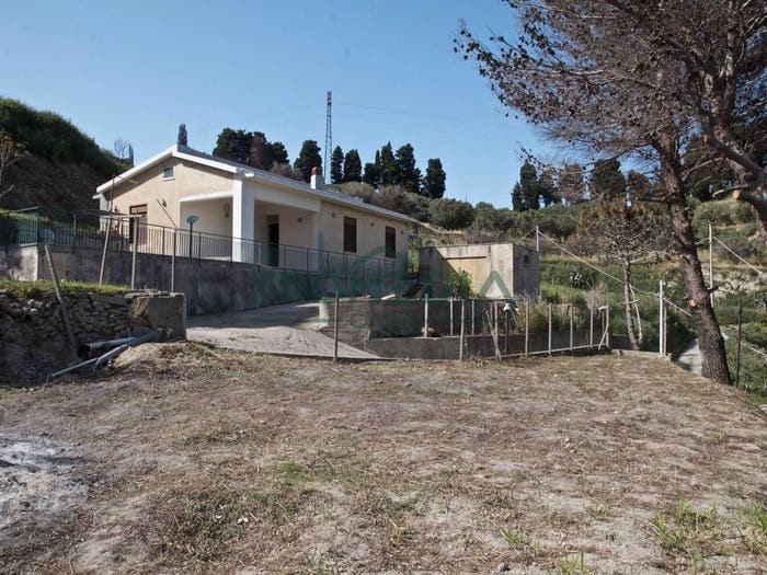 Casa quadrilocale in vendita in Comunale Bottai Massa S Lucia, Masse, Messina