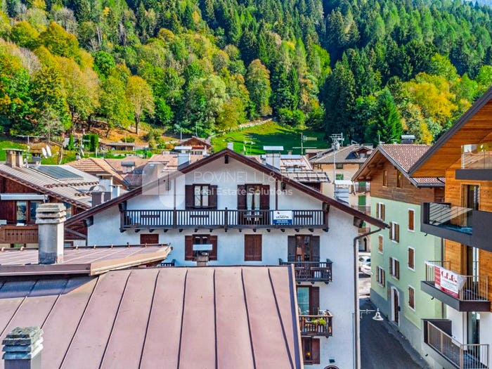 Appartamento quadrilocale in vendita in Via Nicola Cominotti, Centro, Pinzolo